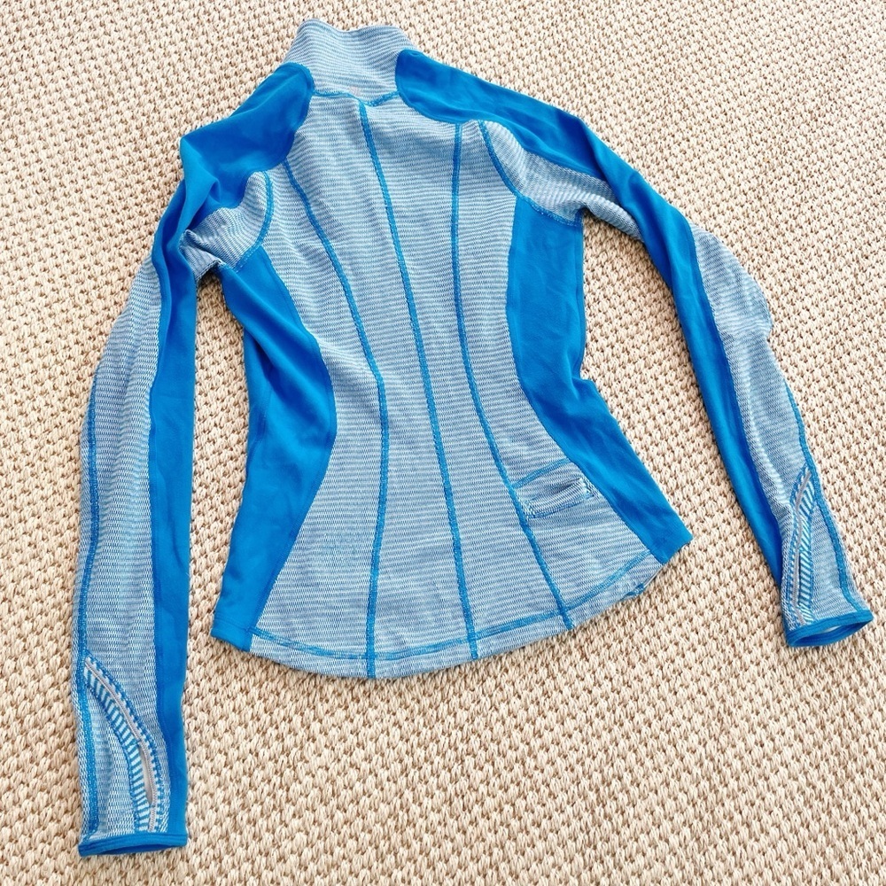 lululemon run u-turn reversible 1/2 zip pullover beaming blue women Sz 4 - Picture 6 of 7